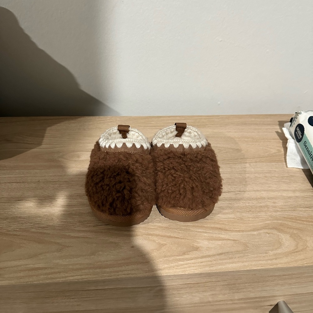 Cozy Brown Kids Fleece Slip-On Slippers